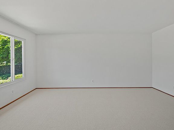 4th image of 165 San Luis Way