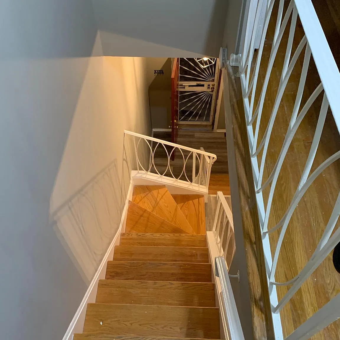 3 bed, 1360 sqft, $2,300 — Photo 3