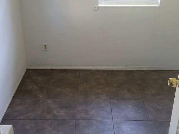 5th image of 5225 37th St N