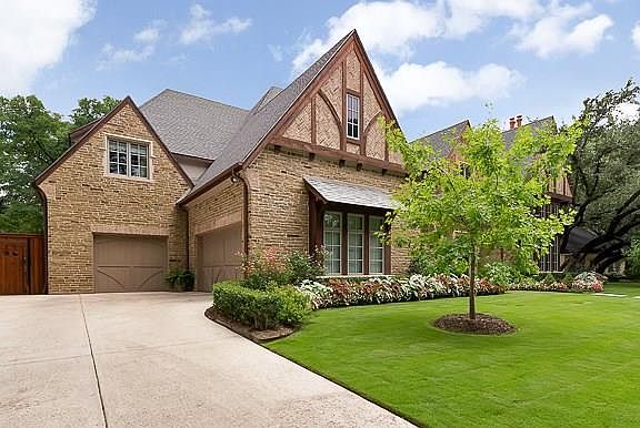 2nd image of 2925 Owenwood Dr