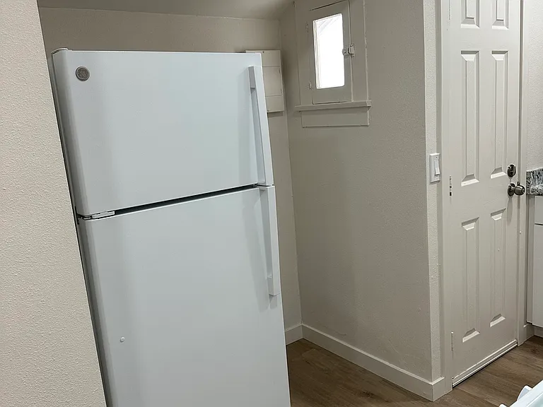 5066 Voltaire St #3 — Photo 8