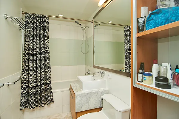 Sold by Nest Seekers International | media 7