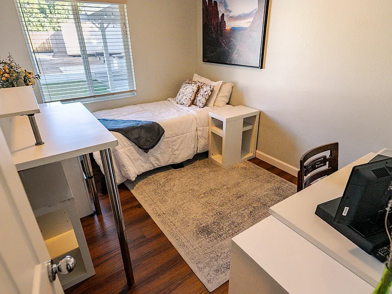 Bedroom 3 / Office - Currently furnished with sitting/standing desks for 2 adults and a twin bed. Furnishings in this room can be modified to allow for a full office, larger bed or dedicated playroom