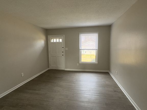 4th image of 127 Mellow Dr