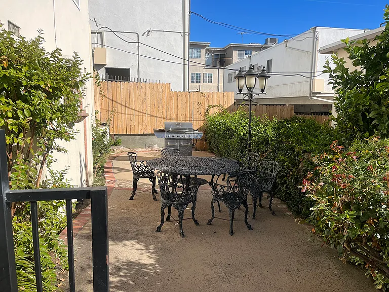 Tuscany Apartments — Photo 23