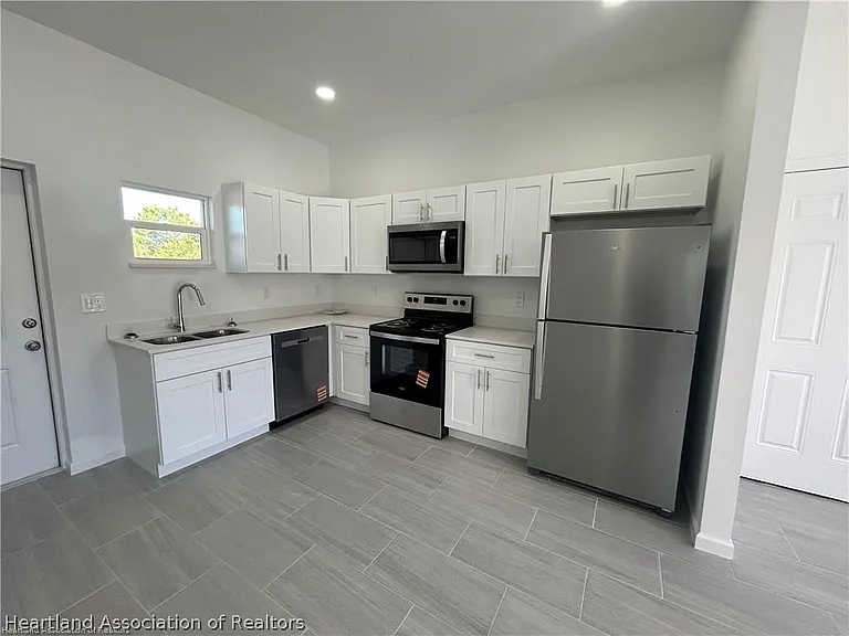 3102 Gavin Ave — Photo 7