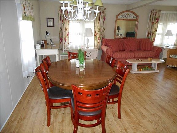 4th image of 6404 Fleetwood Ct