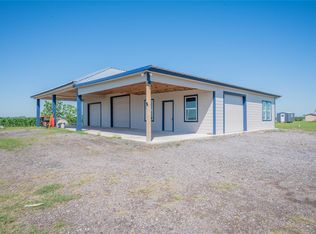 1015 Fm 960 Rd, El Campo, TX 77437