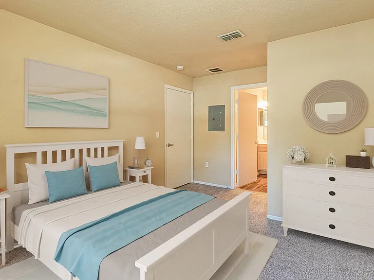 Enclave at Pine Oaks — Photo 31