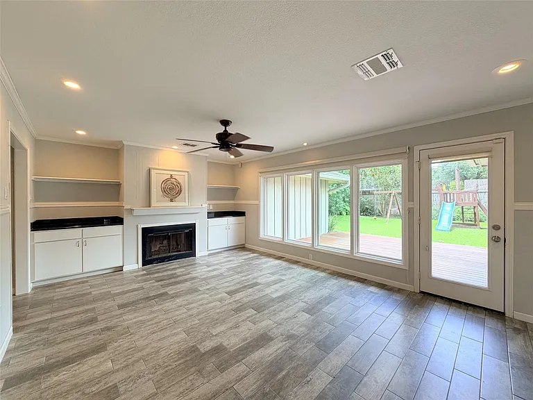 5019 Yarwell Dr — Photo 9