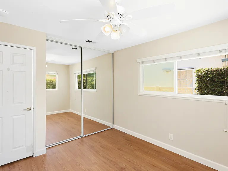352 S Pine St — Photo 12