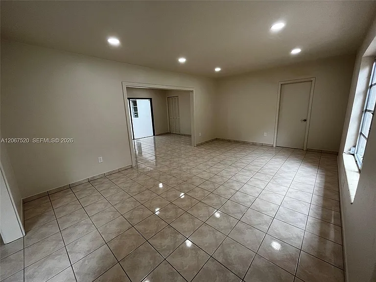 3351 SW 18th St — Photo 8