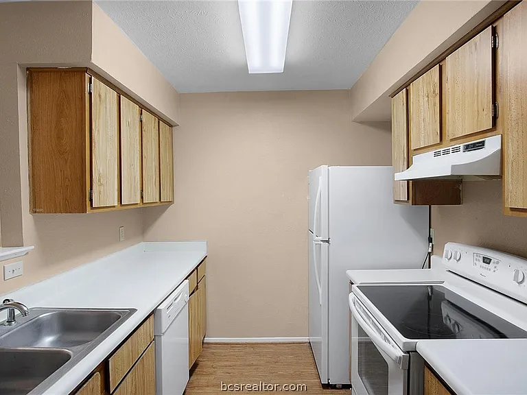 1102 Welsh Ave #B — Photo 7