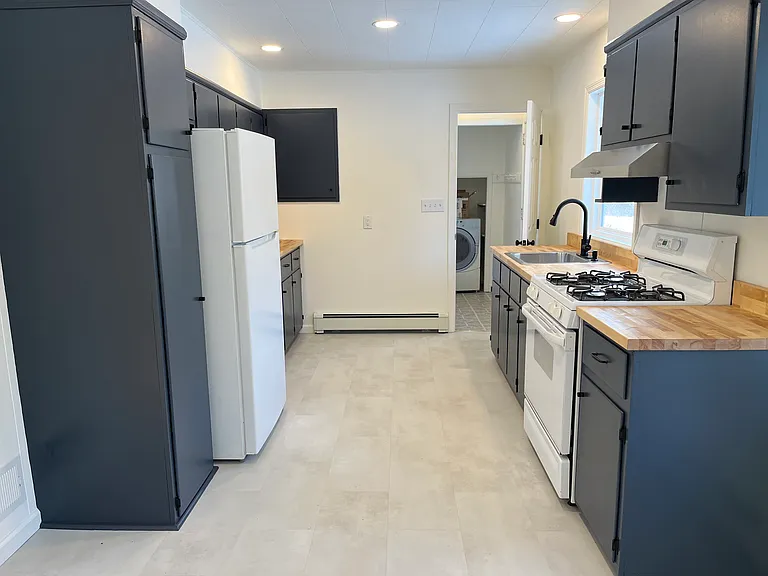 37 Marys Ln — Photo 16