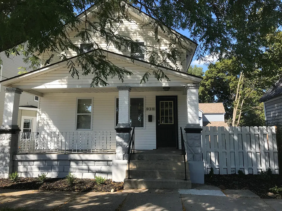 939 Dayton St SW