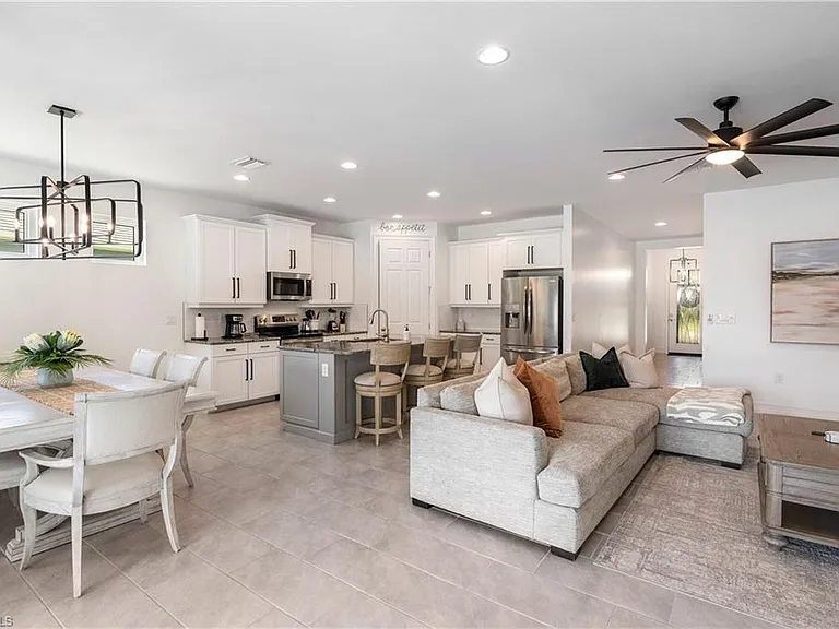 14837 Windward Ln — Photo 4