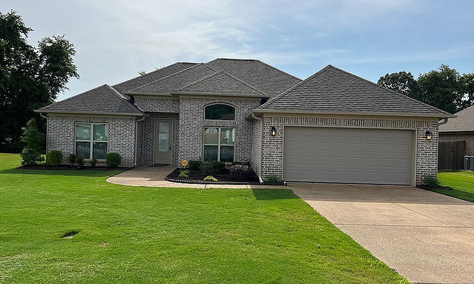 1st image of 49 White Birch Dr