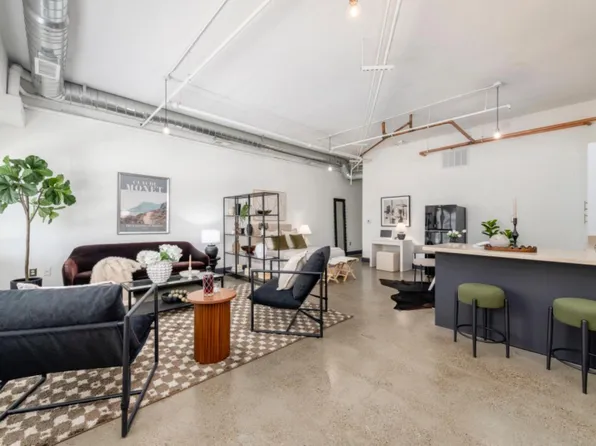 850 W Grand Ave APT D, Oakland, CA 94607