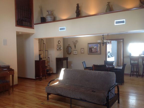 3rd image of 5 Pamal Ln