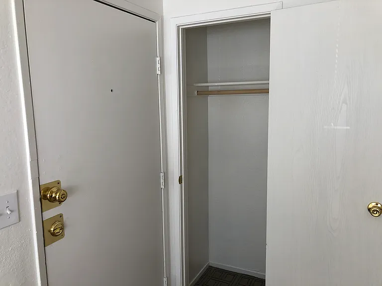 2335 Daley St #1 — Photo 8