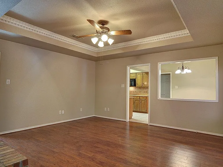 316 Bremen Dr — Photo 4