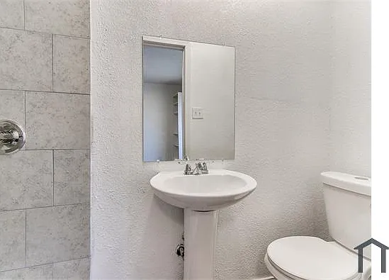 1321 Bellevidere Dr — Photo 11