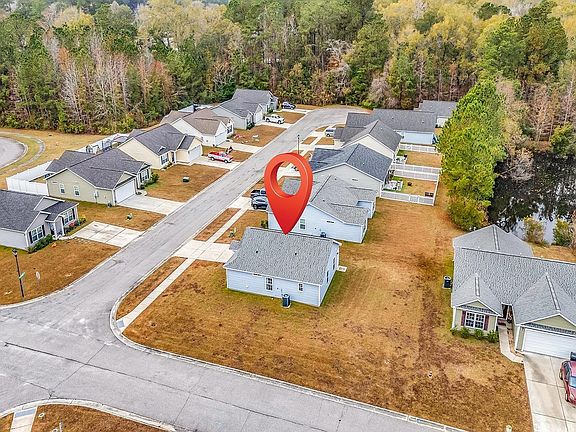 4th image of 82 Desurrency Ct.