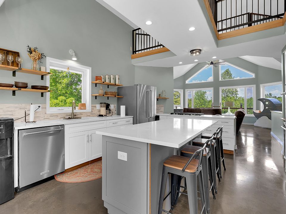 22nd image of 232 Covenant Ln