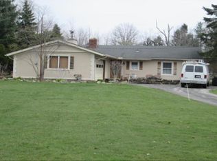 28 E Bel Meadow Ln, Chagrin Falls, OH 44022