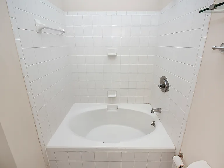 400 N Church St #414-1 — Photo 34