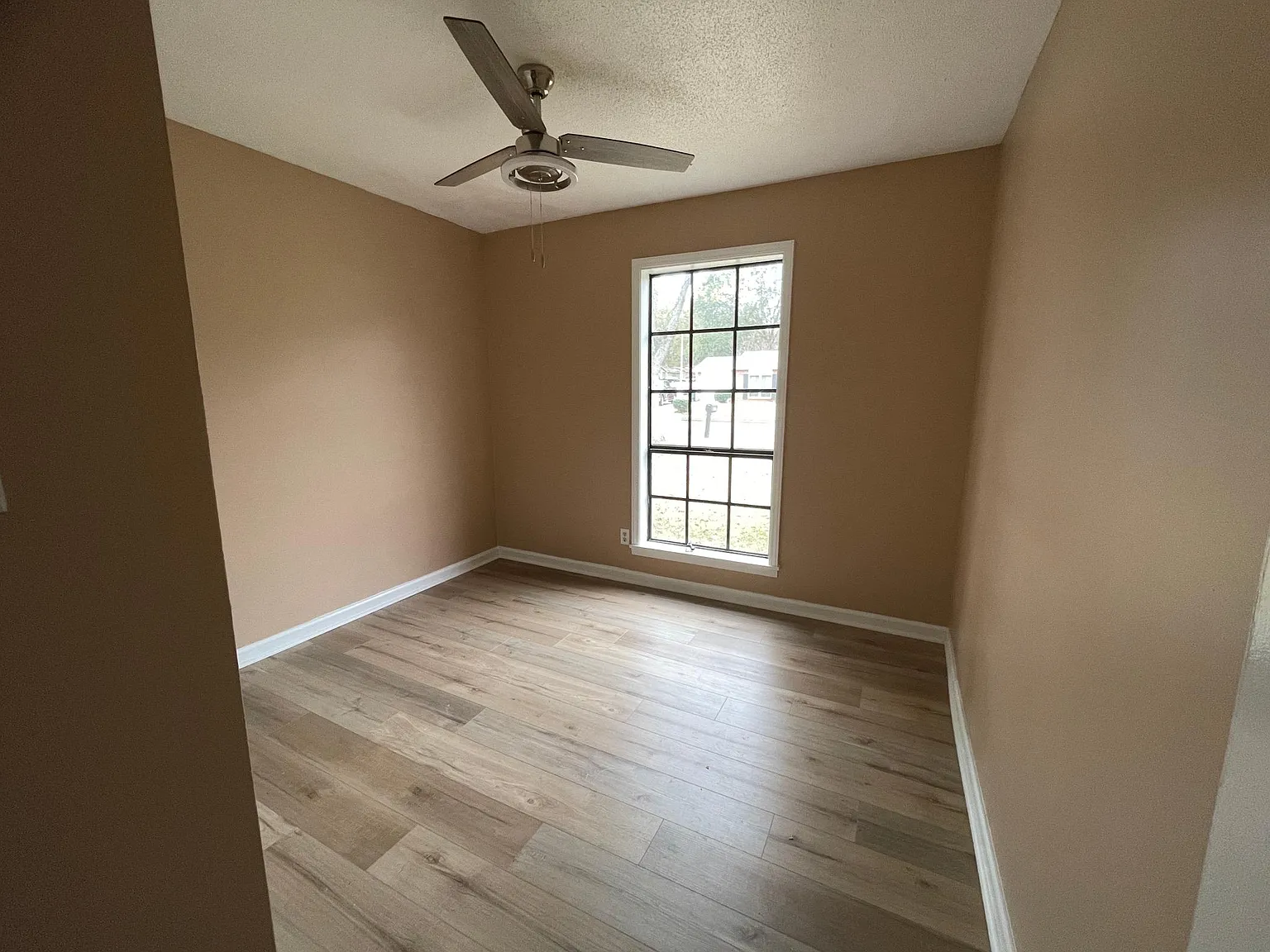 4 bed, 1549 sqft, $1,650 — Photo 4