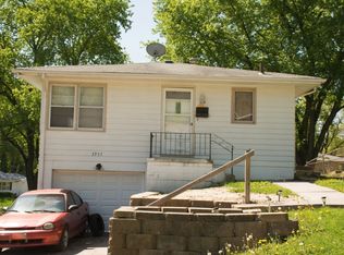 3957 Scott St, Omaha, NE 68112