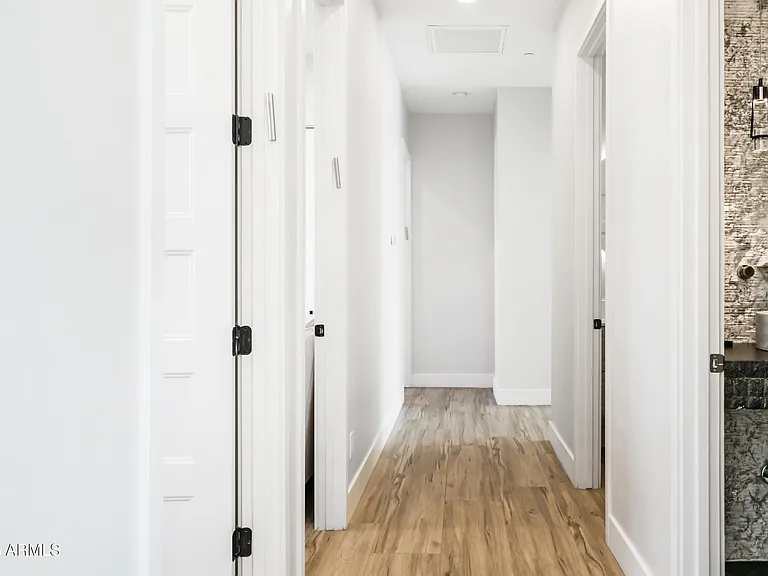 7417 E Paradise Dr — Photo 23