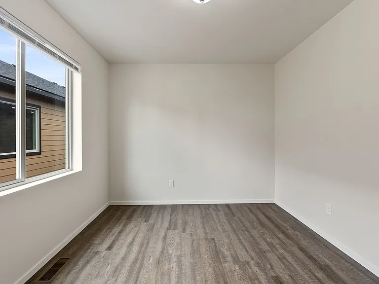 Pence Properties Alki — Photo 12