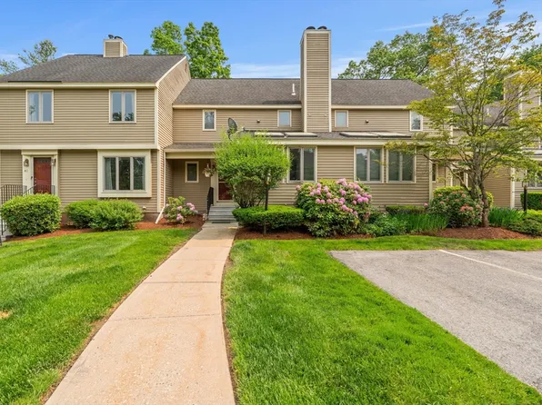 42 Brickett Hill Cir #42, Haverhill, MA 01830