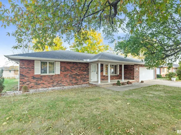629 Oakdale Dr, Centralia, IL 62801