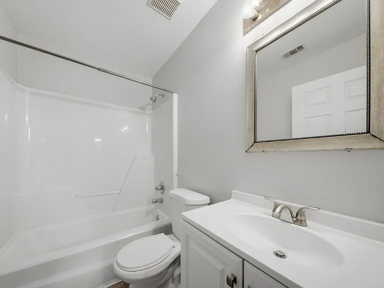 4800 Leah Ln — Photo 17