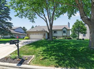 916 Katherine Dr, Sun Prairie, WI 53590