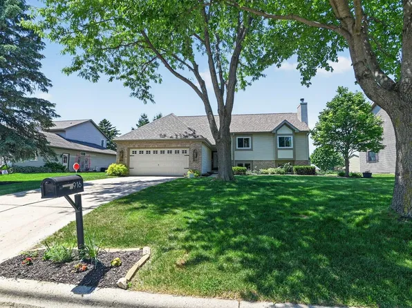 916 Katherine Dr, Sun Prairie, WI 53590