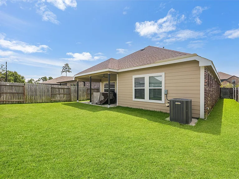 15014 Wiltshire Castle Ln — Photo 17