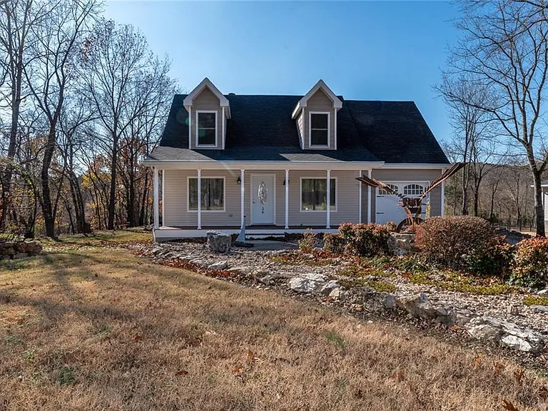 56 Overton Dr — Photo 1