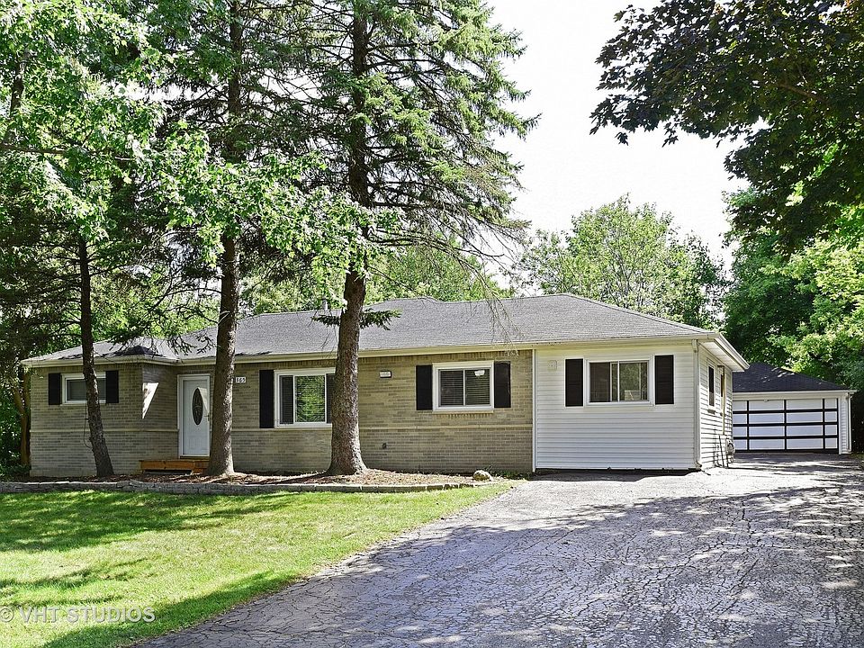 1st image of 365 Hawthorn Ln