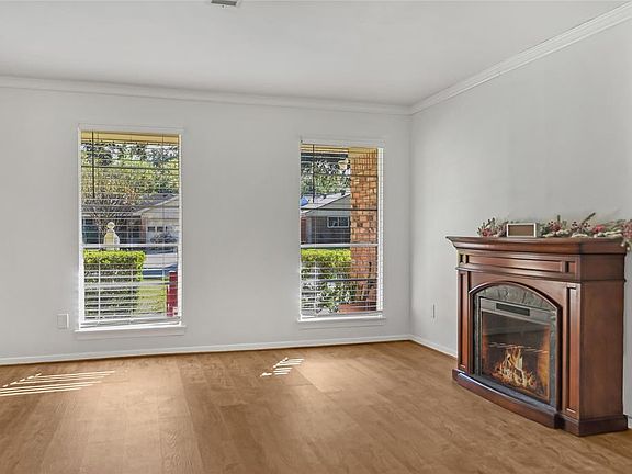 2nd image of 9626 Vilven Lane