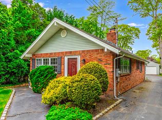 190 Vanderbilt Blvd, Oakdale, NY 11769