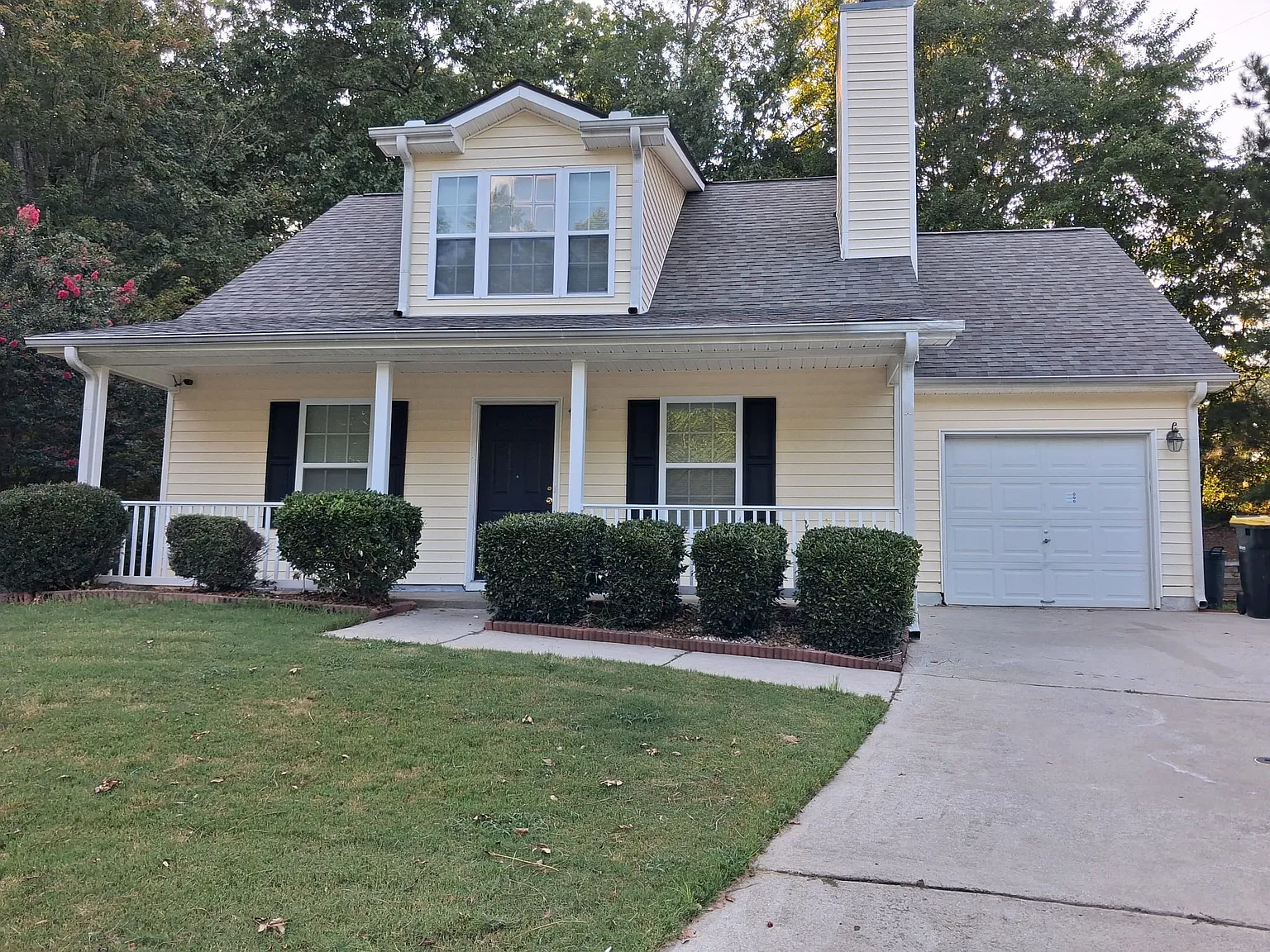 4 bed, 1557 sqft, $2,200 — Photo 2