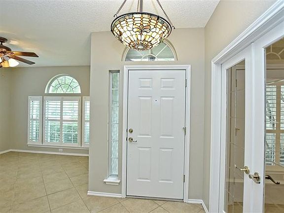 5th image of 915 Woodhollow Ln