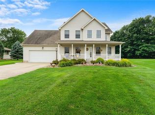 10580 Carrousel Woods Dr, New Middletown, OH 44442