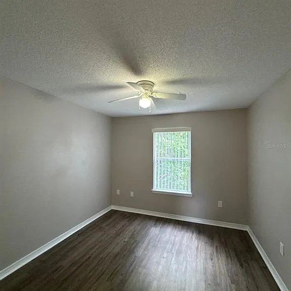 2127 Tom St #2127 — Photo 18