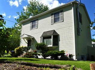 1221 Forest Rd, New Haven, CT 06515