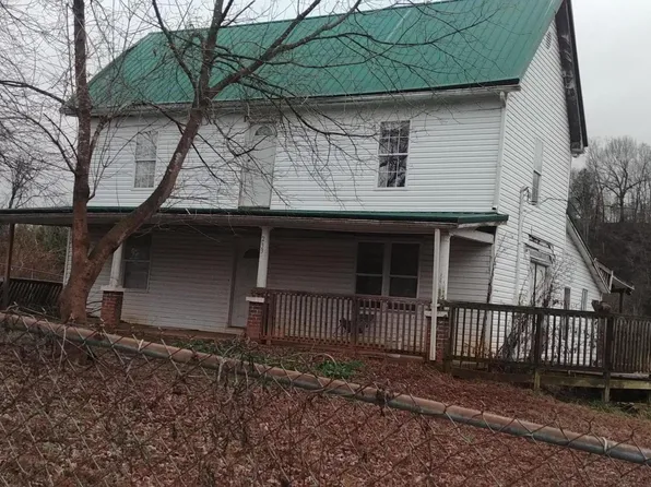 233 McClelland St, Bluff City, TN 37618